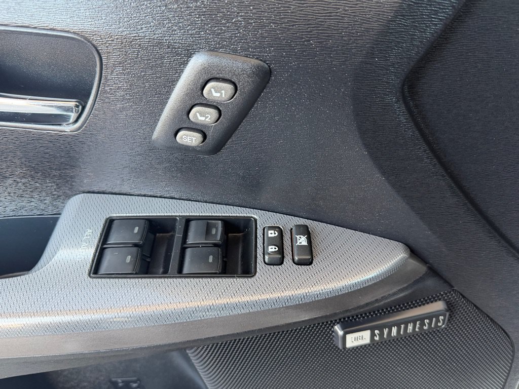 Used 2013 Toyota Venza XLE w/ XLE Premium Pkg AWD/4WD image 18