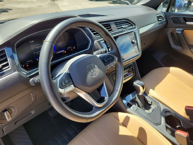 Used 2024 Volkswagen Tiguan SE FWD image 22