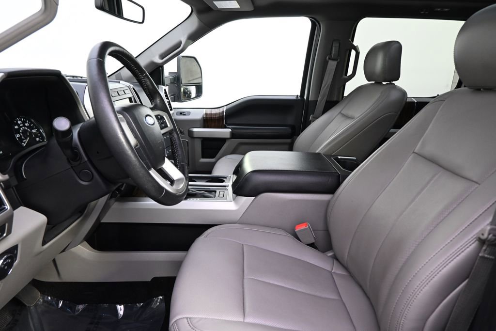 Used 2018 Ford F150 Lariat w/ Equipment Group 502A Luxury AWD/4WD image 13