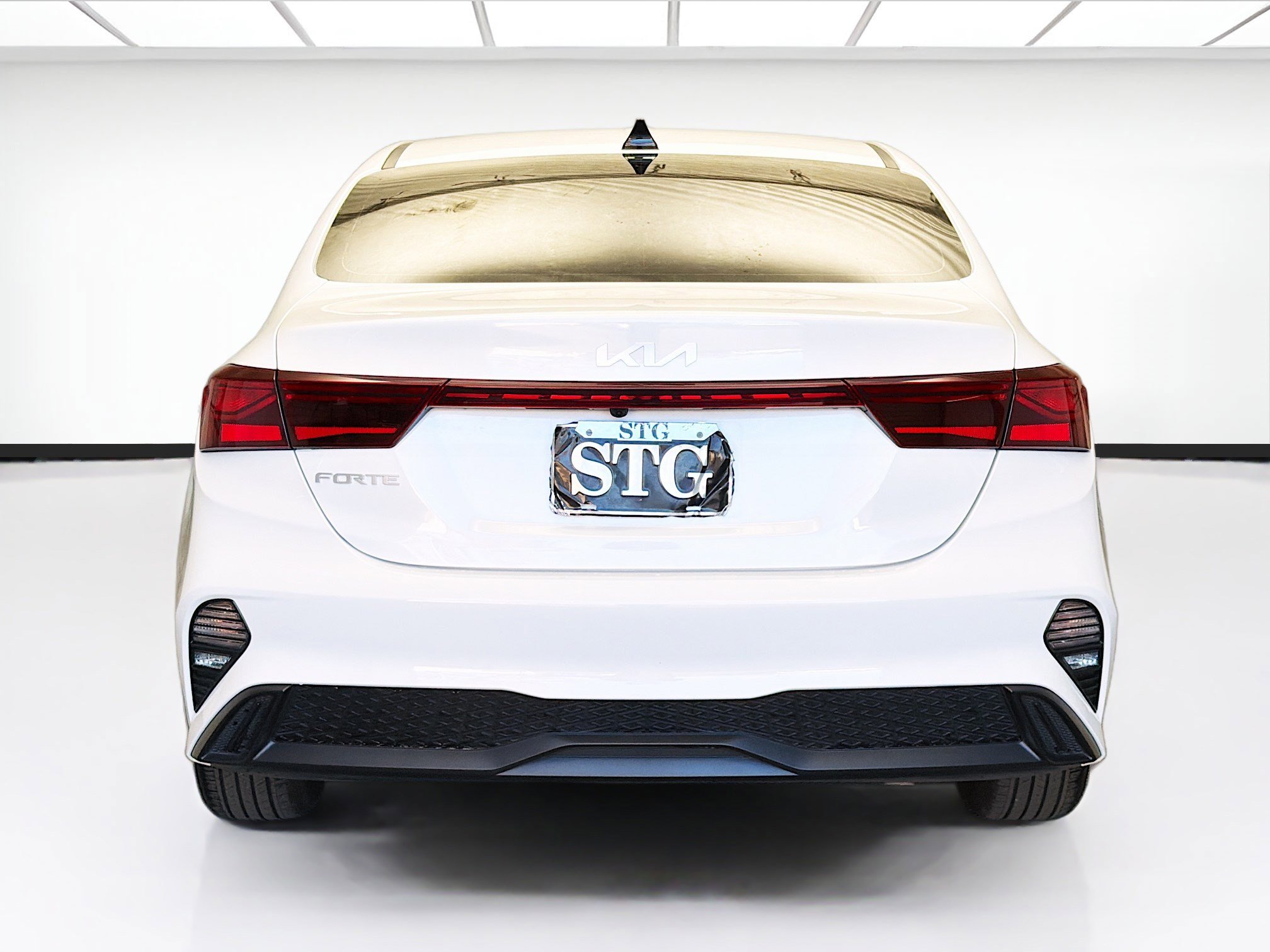 Used 2024 Kia Forte LXS w/ LXS Technology Package image 5