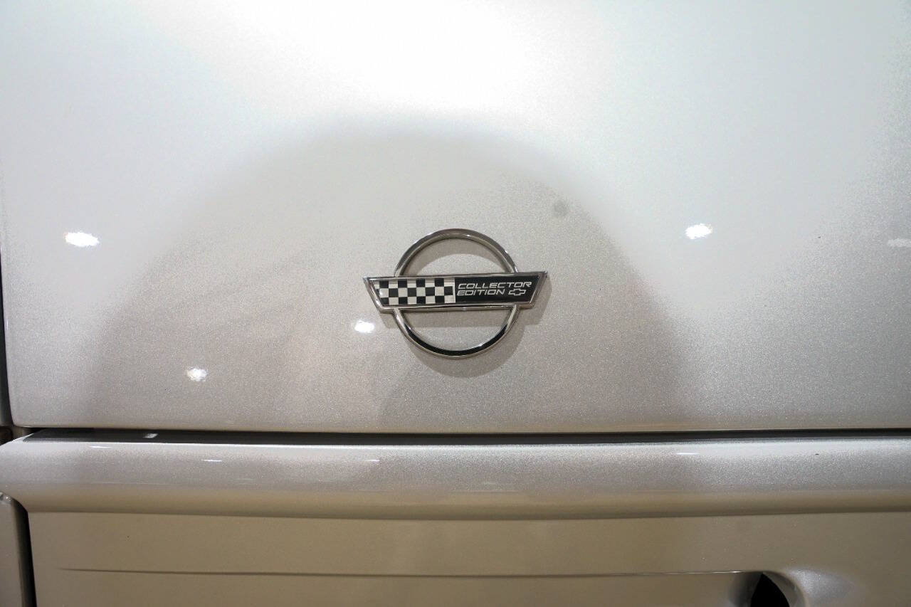 Used 1996 Chevrolet Corvette Convertible RWD image 40
