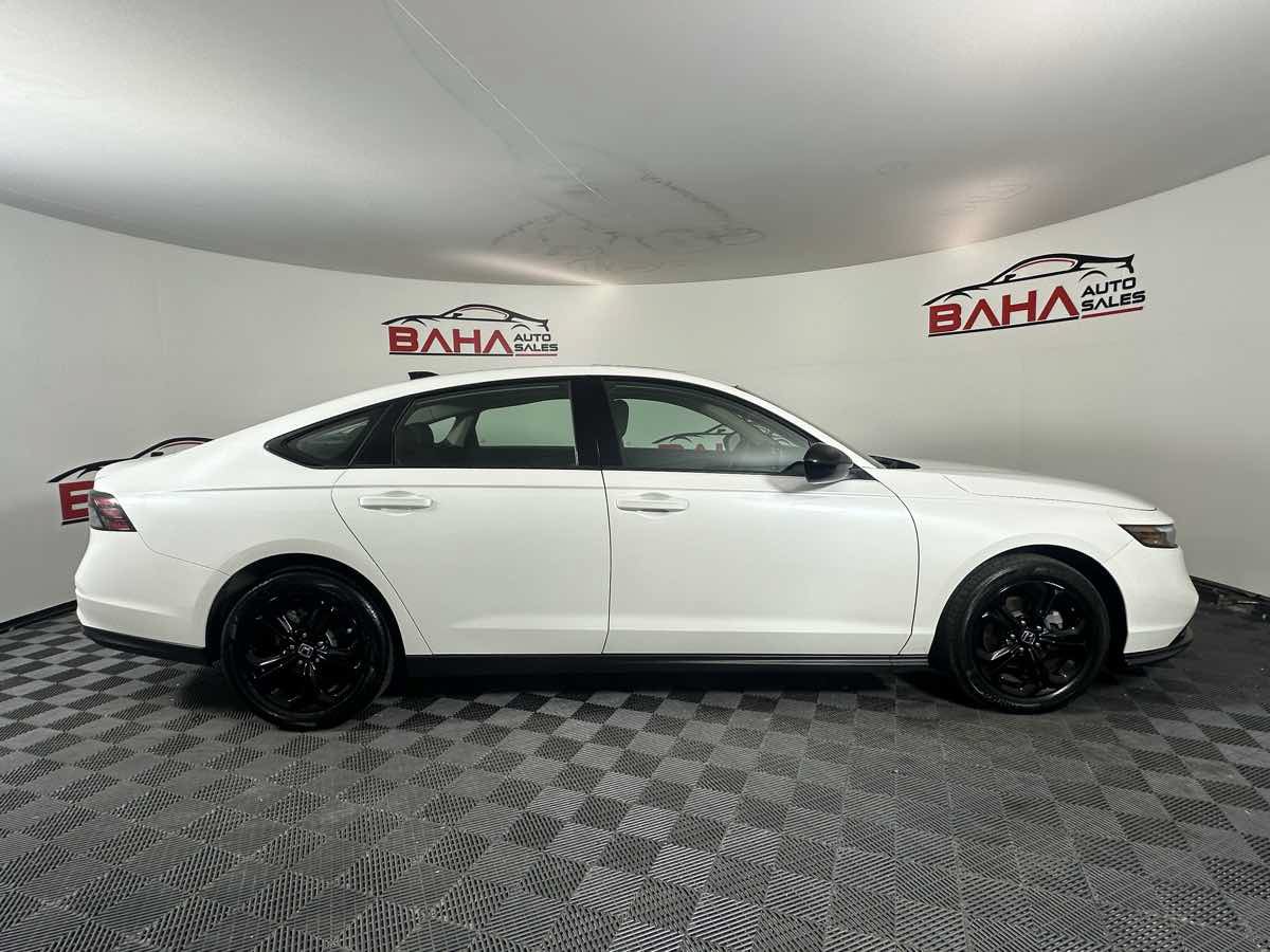 Used 2025 Honda Accord SE image 11