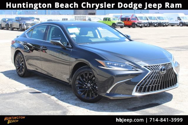 Used 2024 Lexus ES 300h w/ Accessory Package (Z1) FWD video 1
