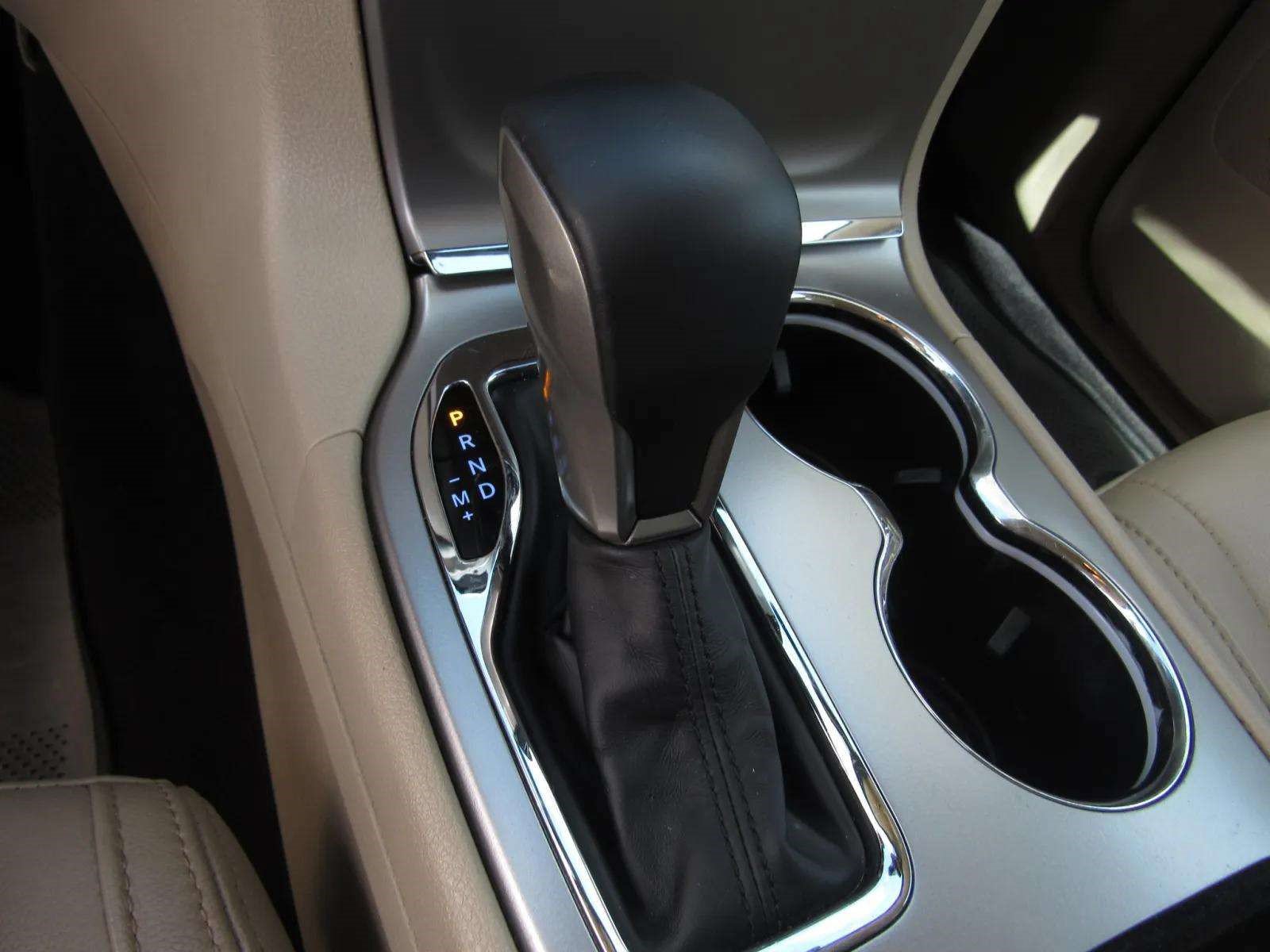 Used 2018 Jeep Grand Cherokee Laredo RWD image 21