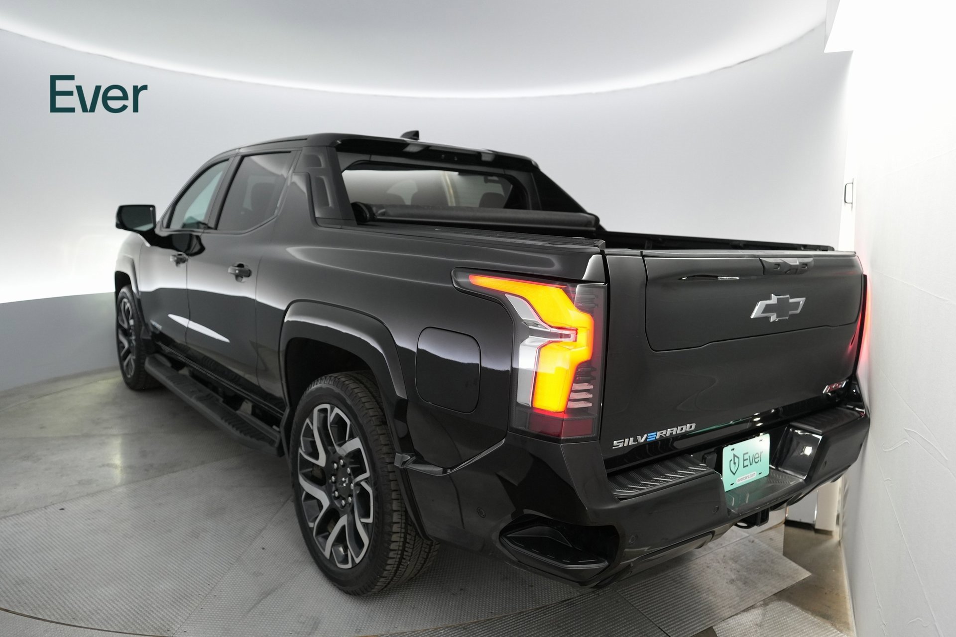 Used 2024 Chevrolet Silverado EV RST image 3