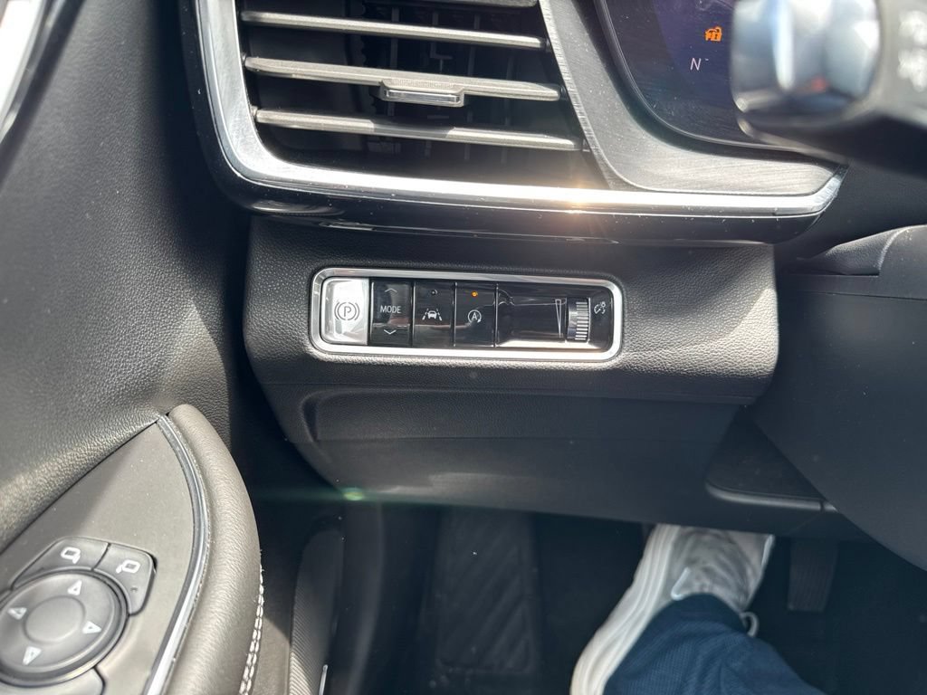 Used 2024 Buick Envision Preferred AWD/4WD image 30