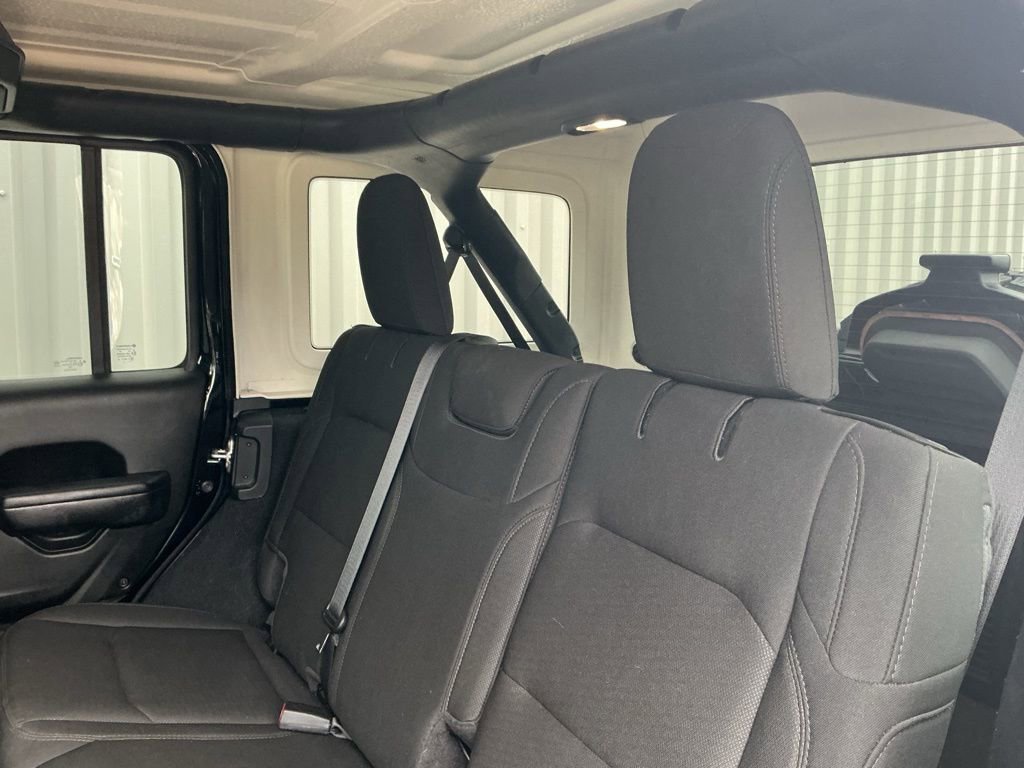 Used 2023 Jeep Wrangler Unlimited Sport AWD/4WD image 16