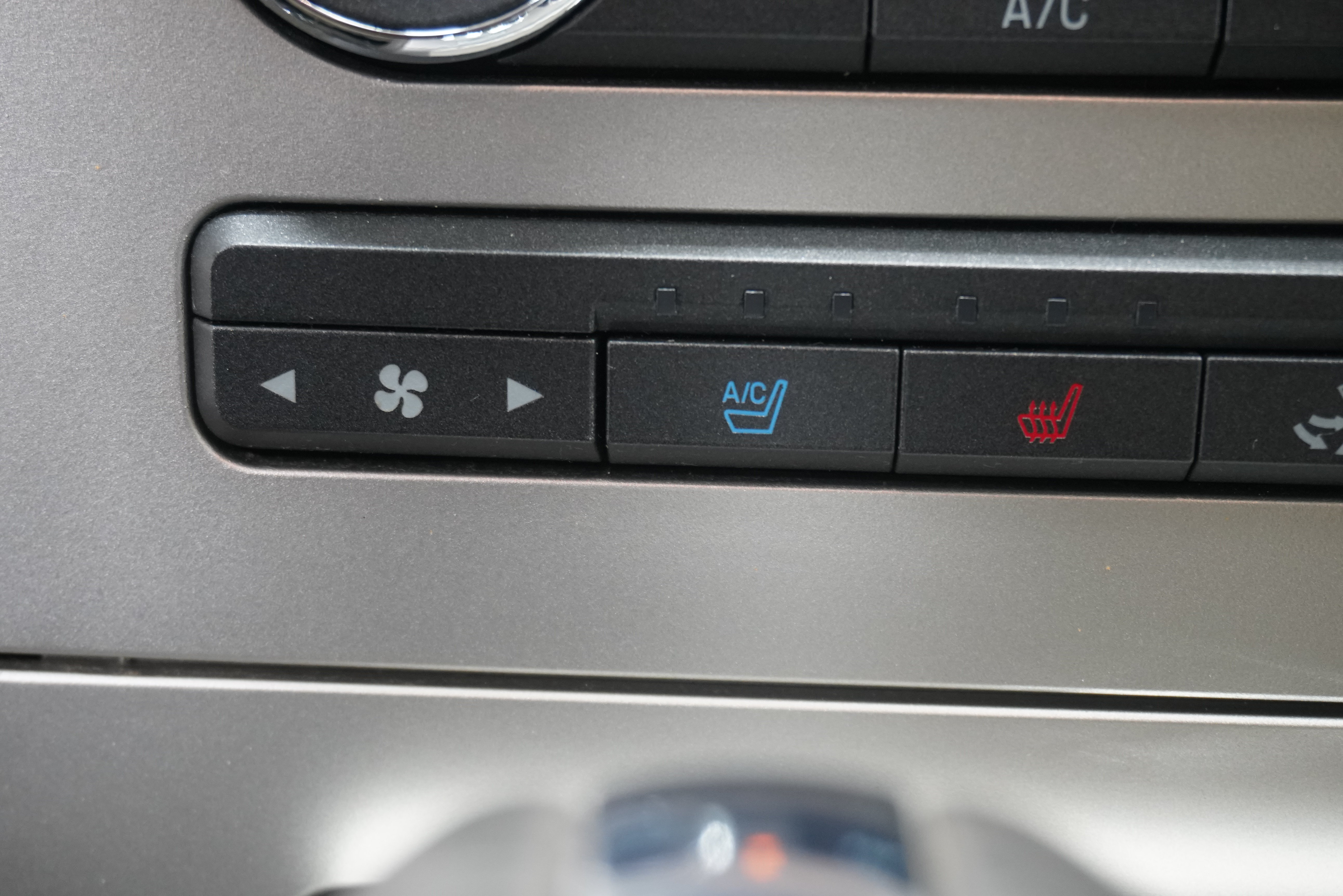 Used 2009 Lincoln MKX 2WD image 19