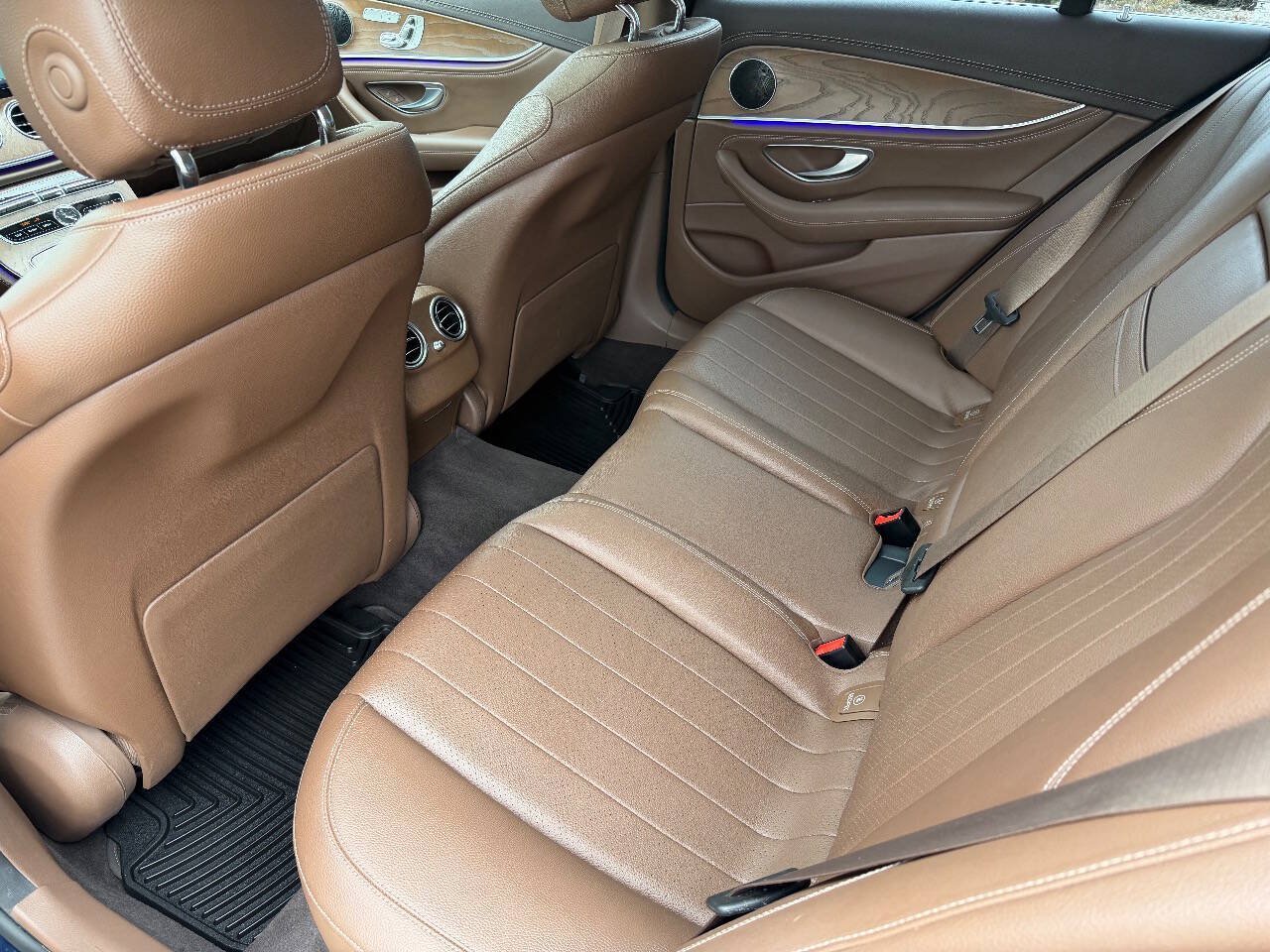 Used 2019 Mercedes-Benz E 300 4MATIC image 16