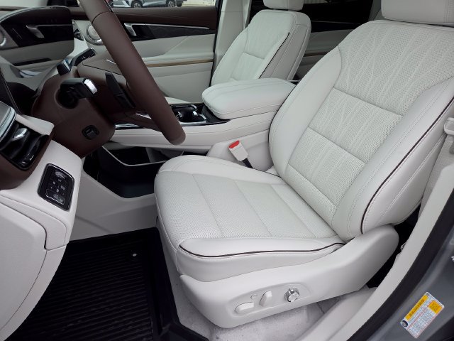 New 2026 Buick Enclave Avenir w/ Super Cruise Package AWD/4WD image 37