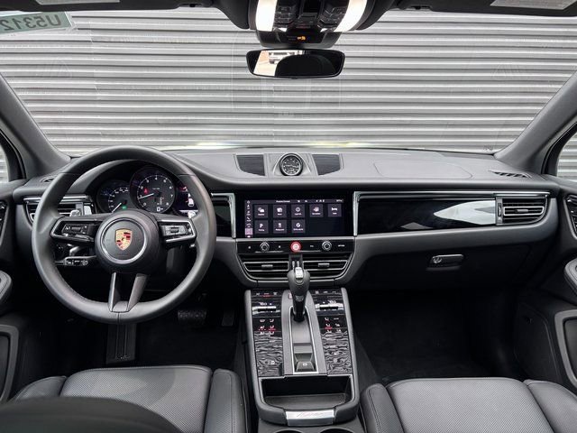 Certified 2026 Porsche Macan image 13