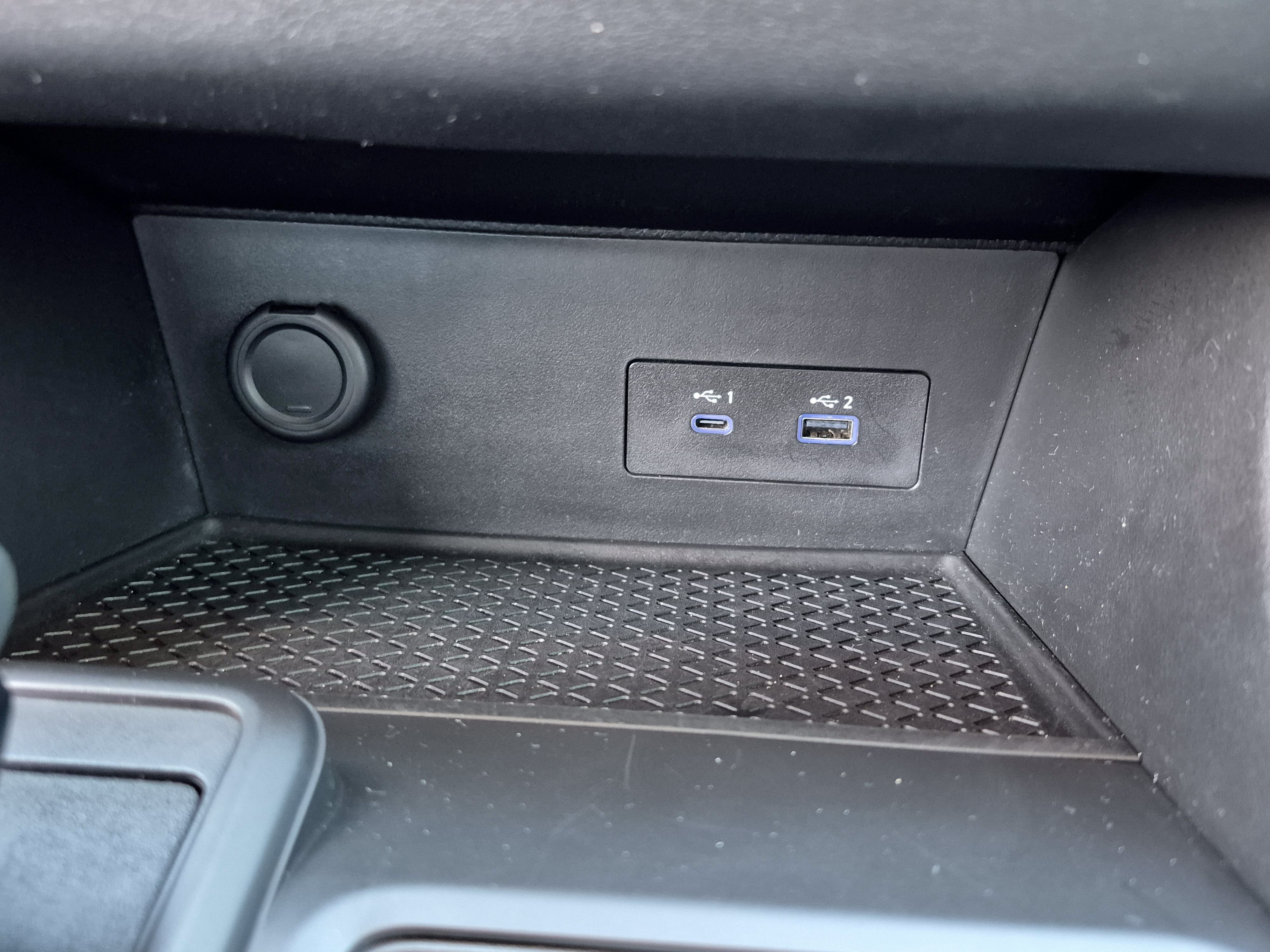 Certified 2025 Nissan Pathfinder S FWD image 29