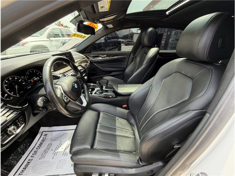 Used 2018 BMW 540i RWD image 19