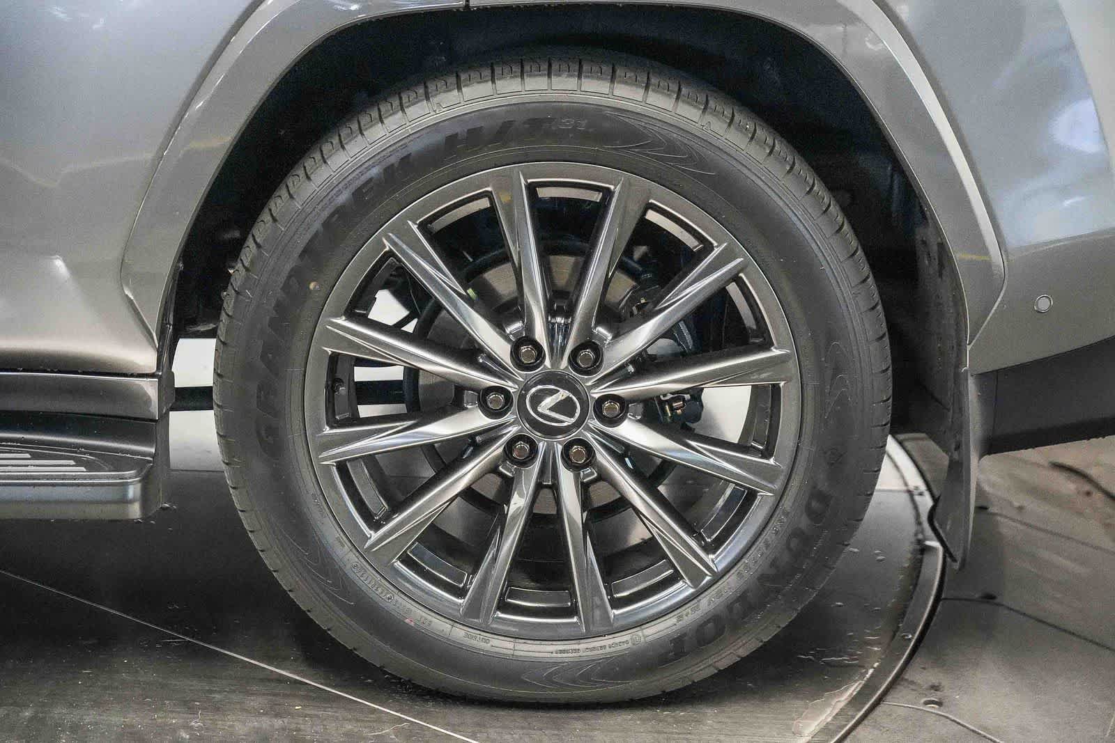 Used 2026 Lexus LX 700h F Sport AWD/4WD image 10