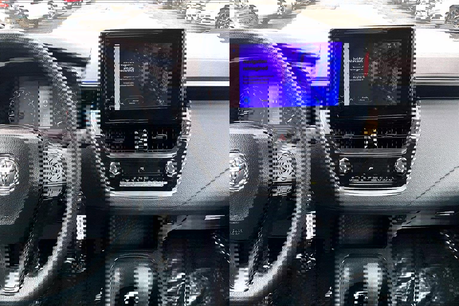 Used 2025 Toyota Corolla LE image 6