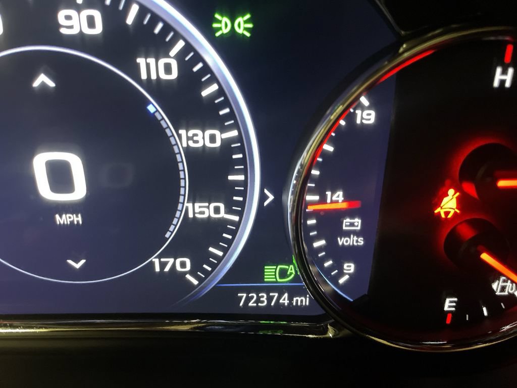 Used 2021 GMC Acadia Denali w/ Denali Technology Package FWD image 7