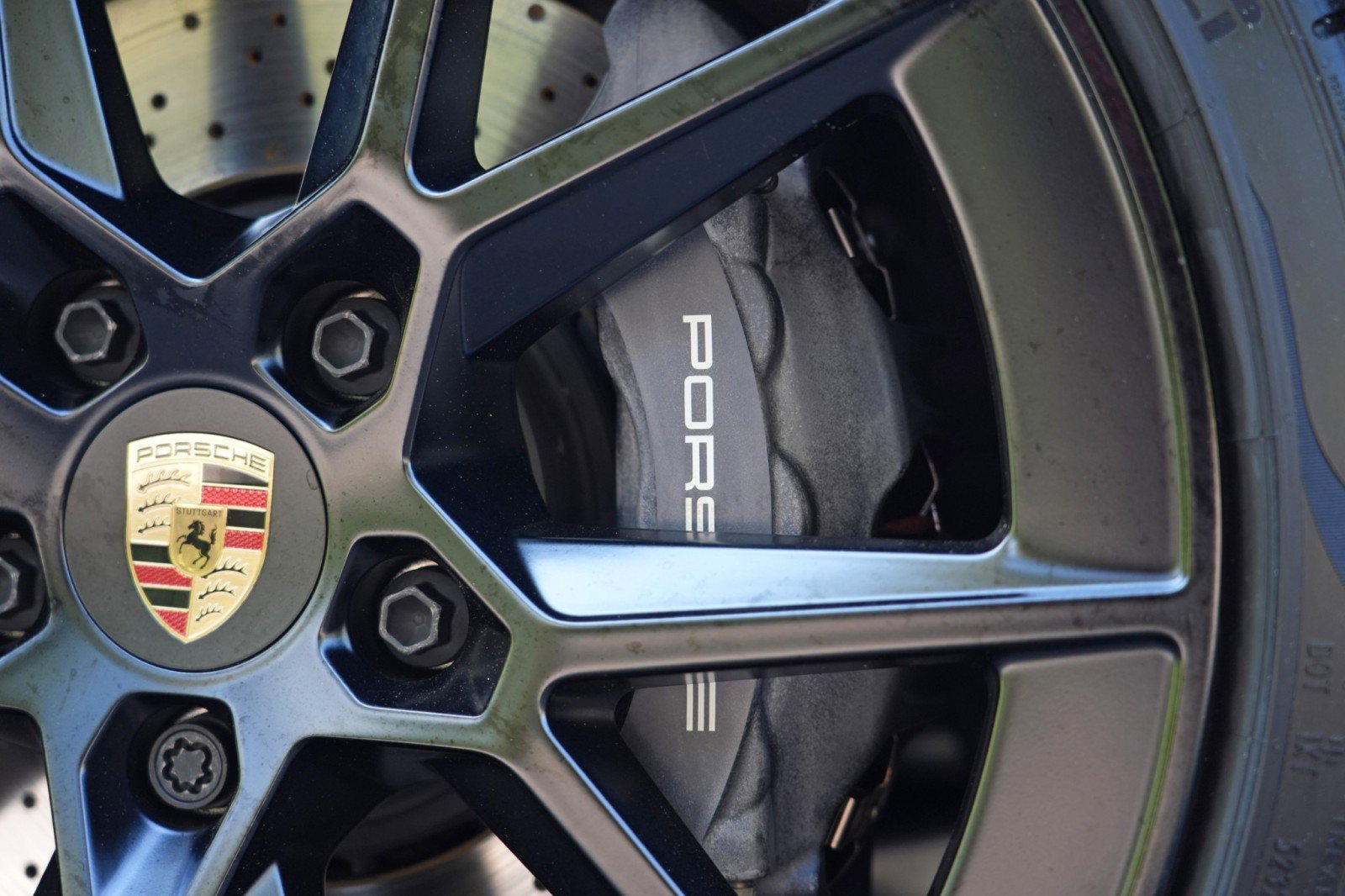 Used 2025 Porsche 911 Carrera w/ Premium Package RWD image 62