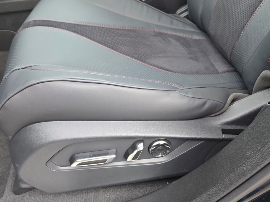 New 2026 Acura RDX A-Spec image 26