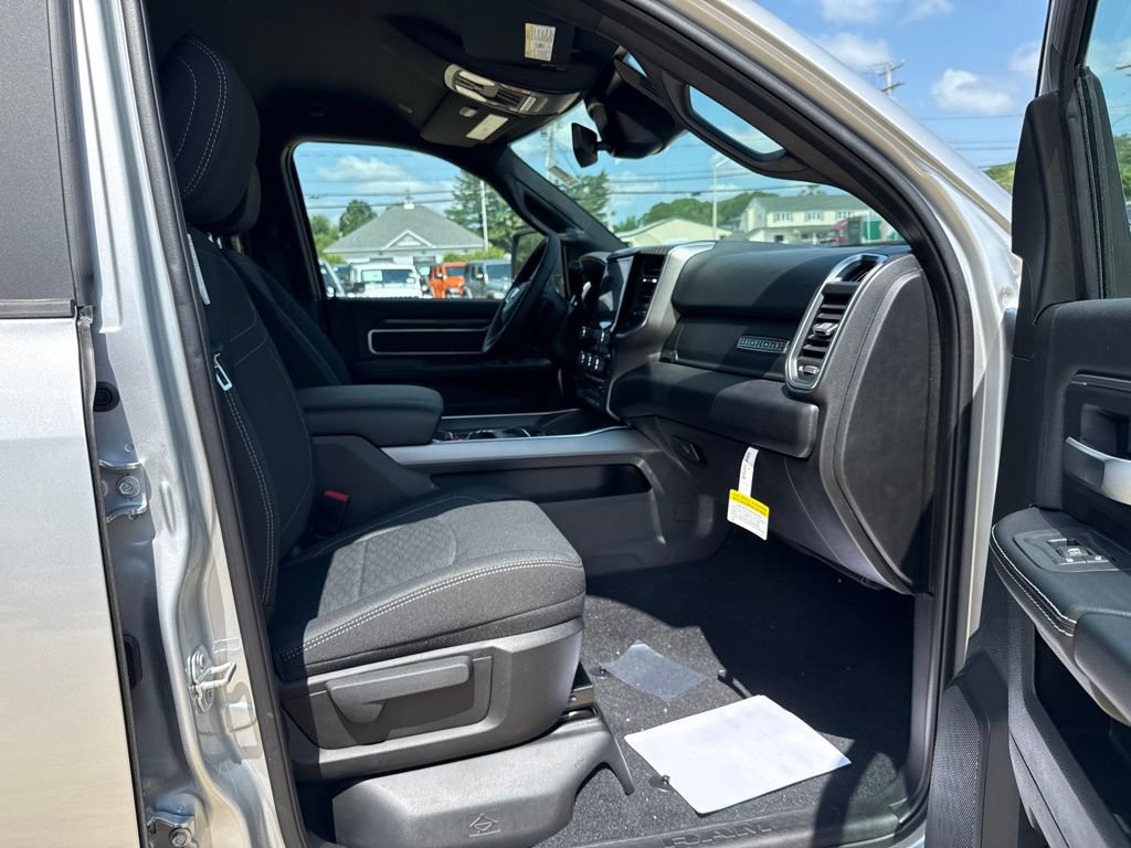New 2026 RAM 2500 Big Horn AWD/4WD image 25
