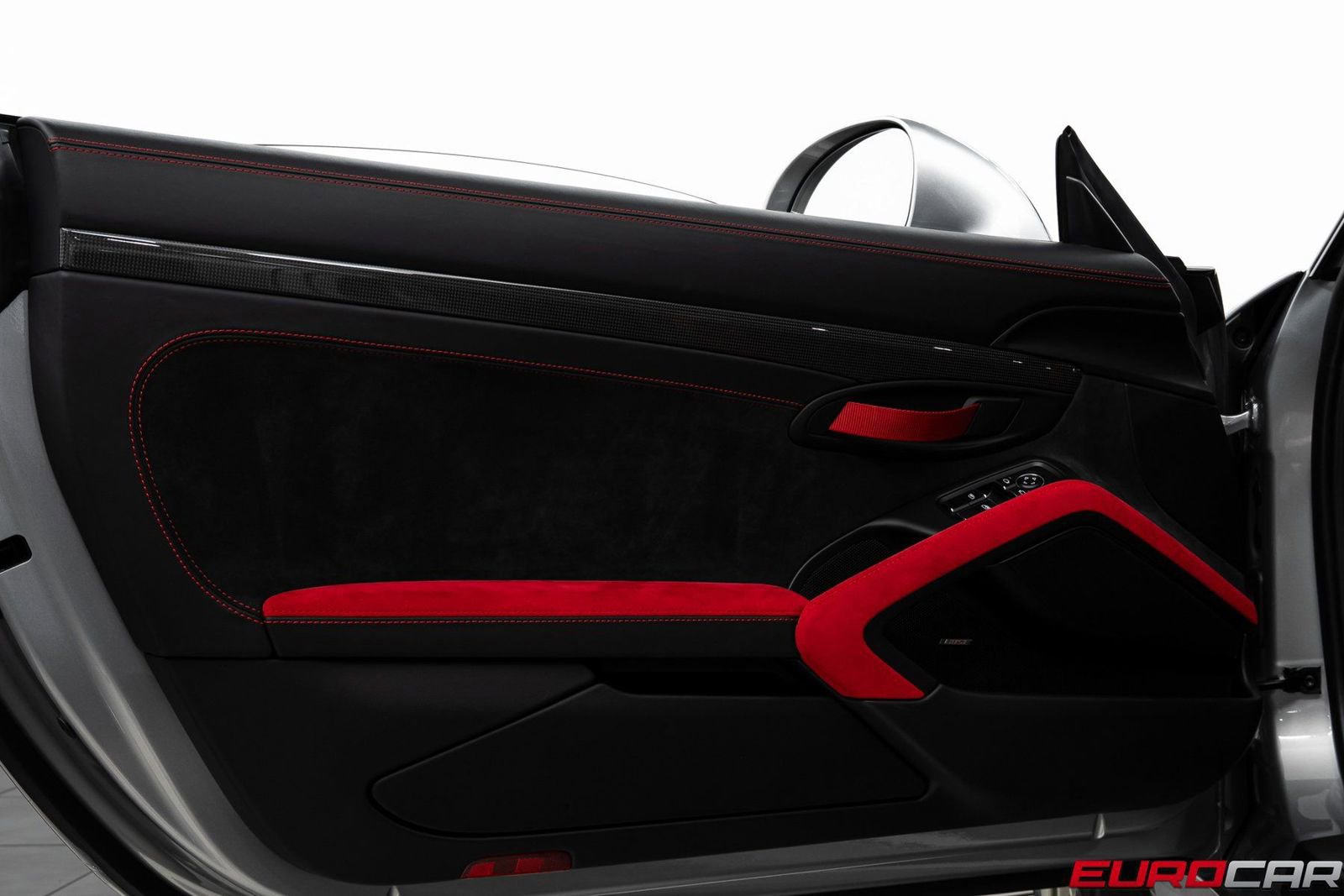 Used 2019 Porsche 911 GT2 RS image 37