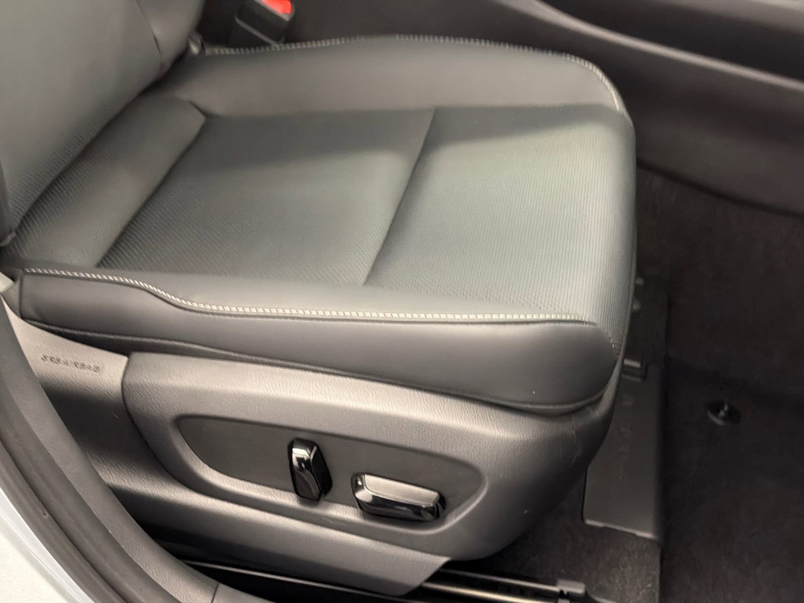 Used 2025 Lexus UX 300h AWD w/ Accessory Package (P1) image 12