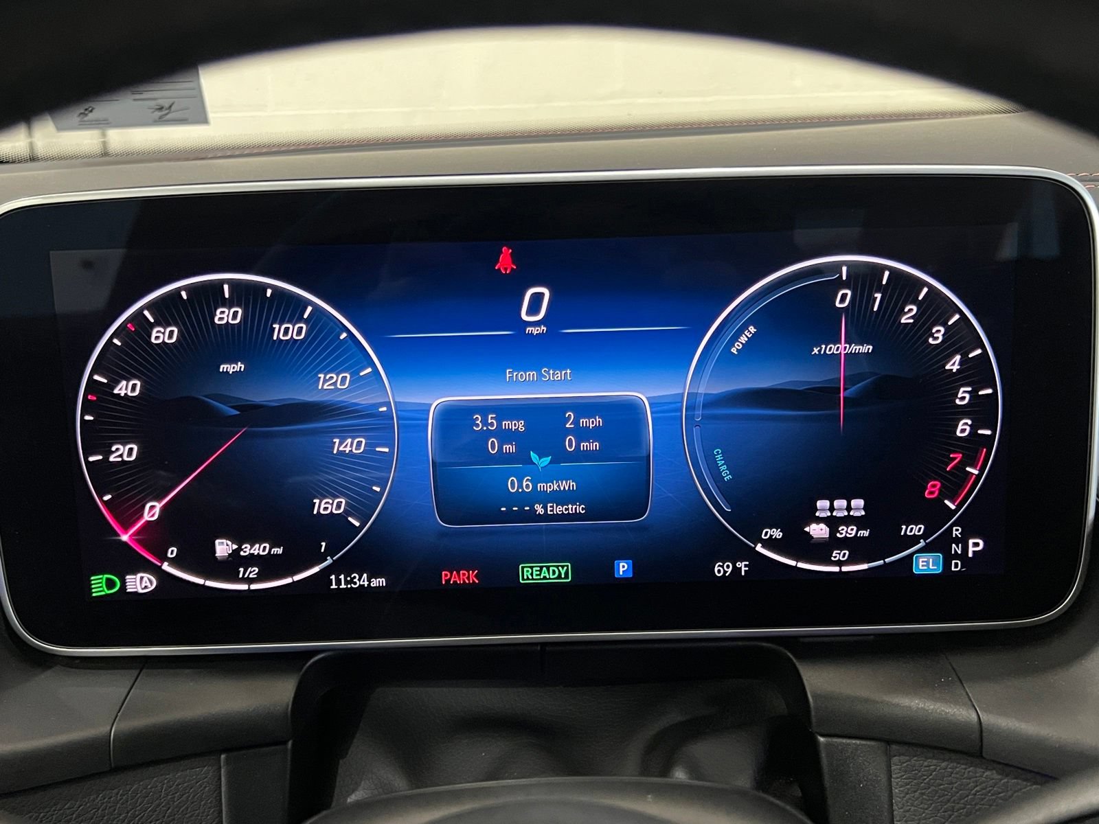 Used 2025 Mercedes-Benz GLC 350e 4MATIC w/ Advanced USB Package image 41