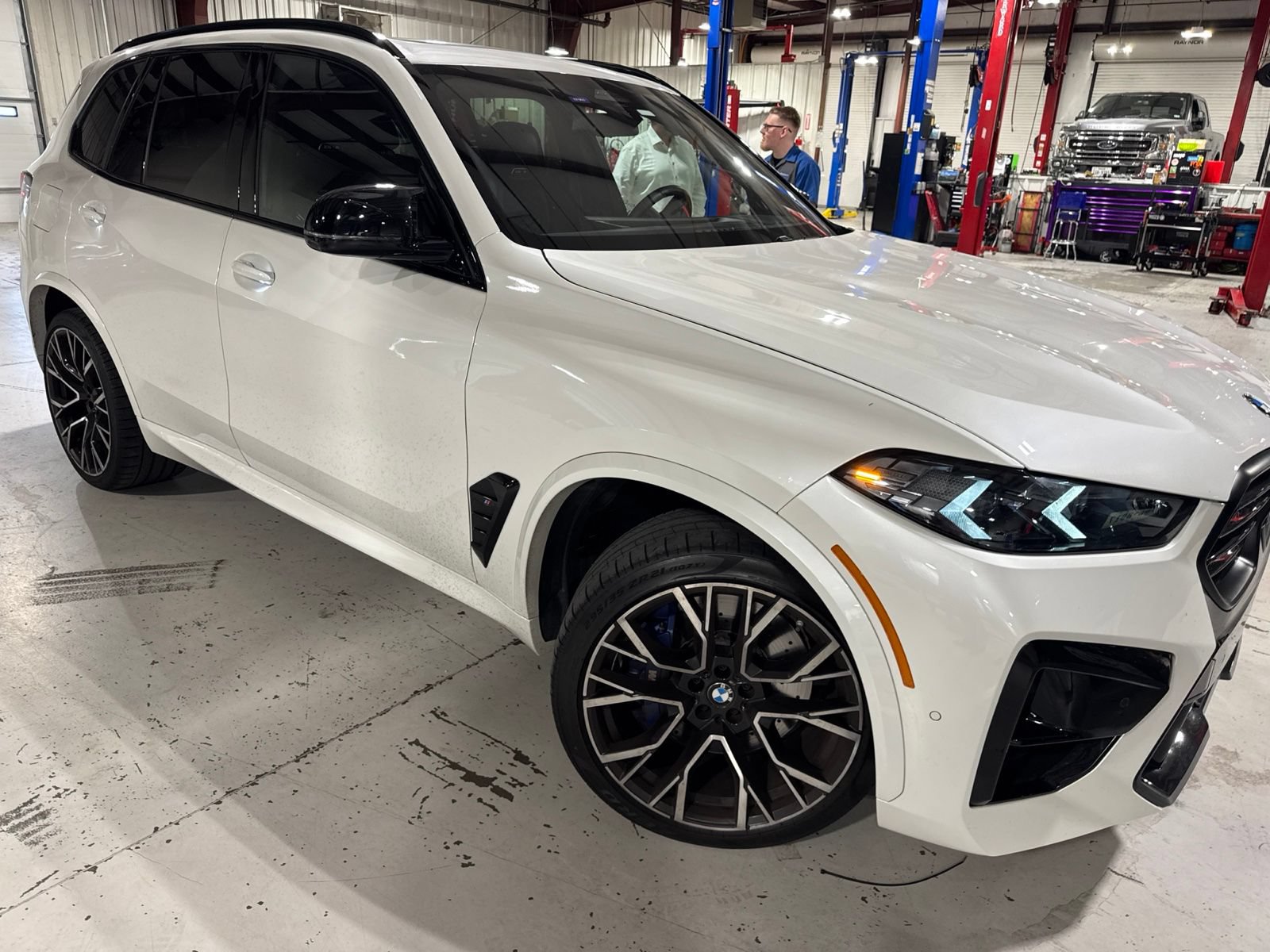 Used 2025 BMW X5 M Competition AWD/4WD image 9
