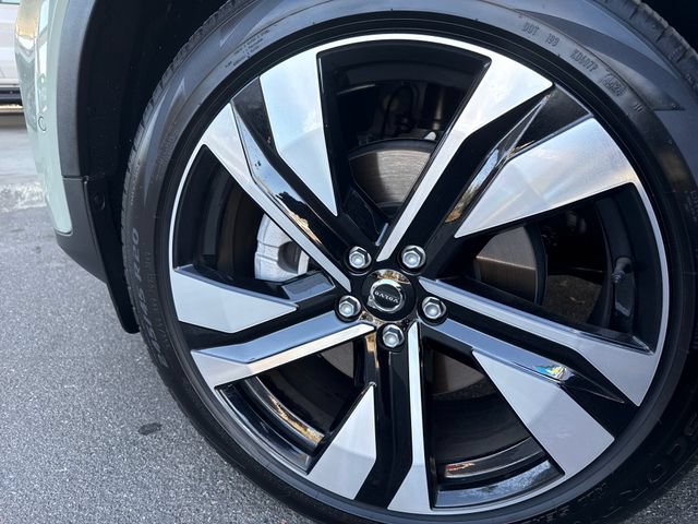 Used 2025 Volvo XC40 B5 Ultra w/ Climate Package AWD/4WD image 27