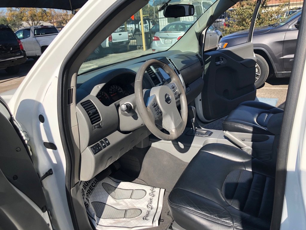 Used 2021 Nissan Frontier SV AWD/4WD image 13