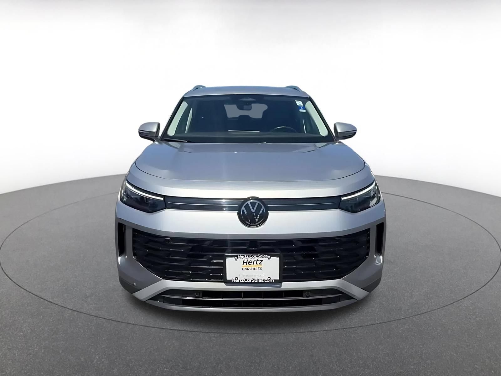 Used 2026 Volkswagen Tiguan SE FWD image 4