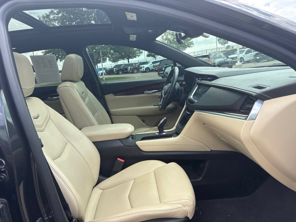 Used 2019 Cadillac XT5 Premium Luxury w/ Driver Assist Package AWD/4WD image 27