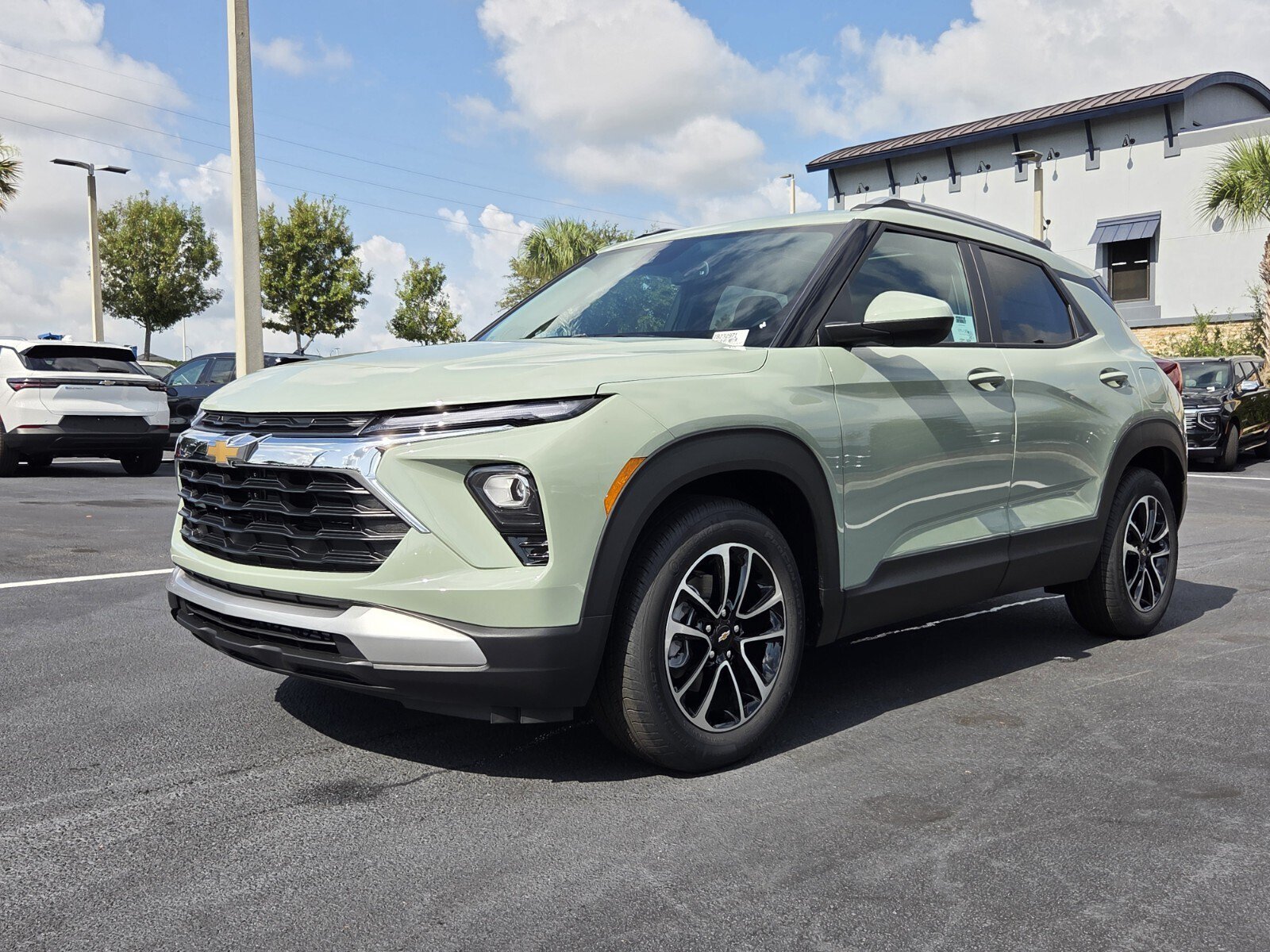 New 2026 Chevrolet TrailBlazer LT w/ Convenience Package FWD image 2
