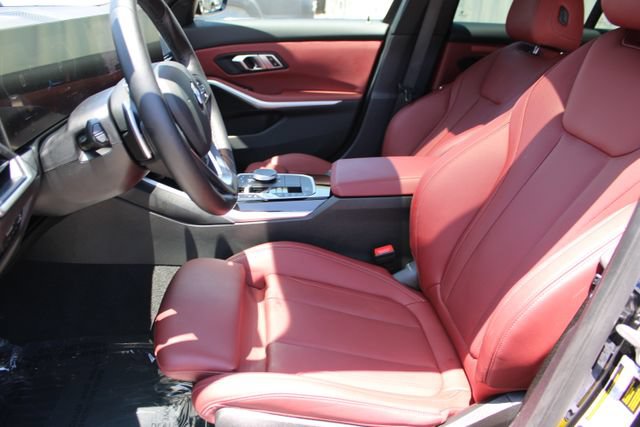 Used 2023 BMW 330i Sedan w/ Convenience Package RWD image 33