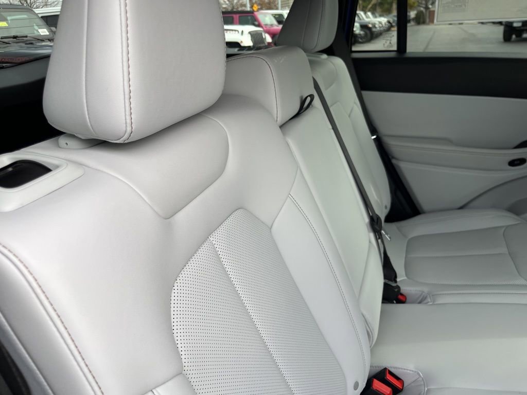 New 2026 Jeep Cherokee Limited image 44