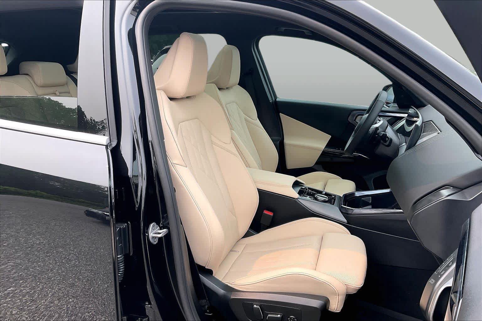 Used 2026 BMW X3 xDrive30i w/ Premium Package AWD/4WD image 8
