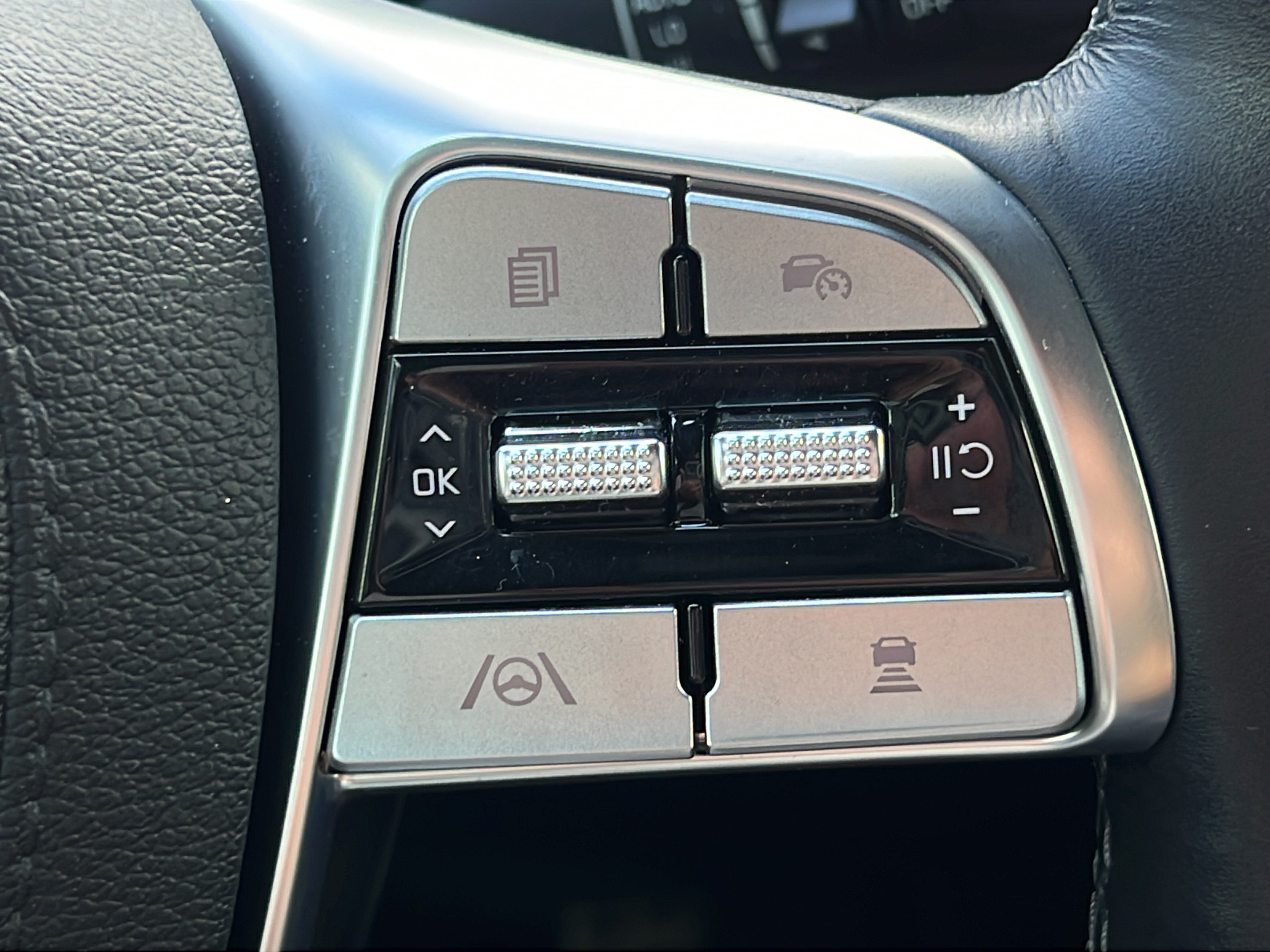 Certified 2024 Kia Telluride SX Prestige X-Line AWD/4WD image 25