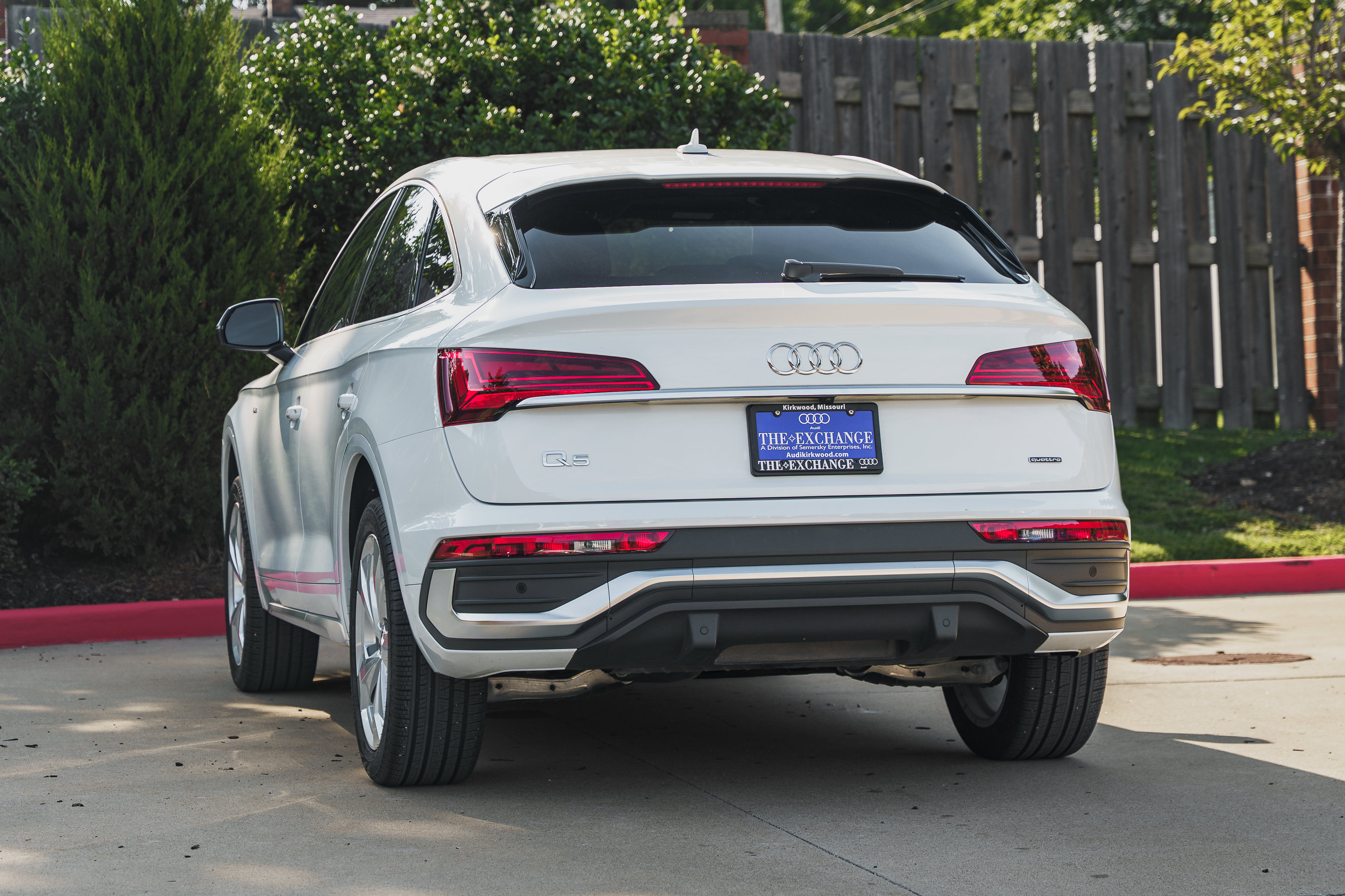 Certified 2025 Audi Q5 2.0T Premium Plus w/ Premium Plus Package AWD/4WD image 4