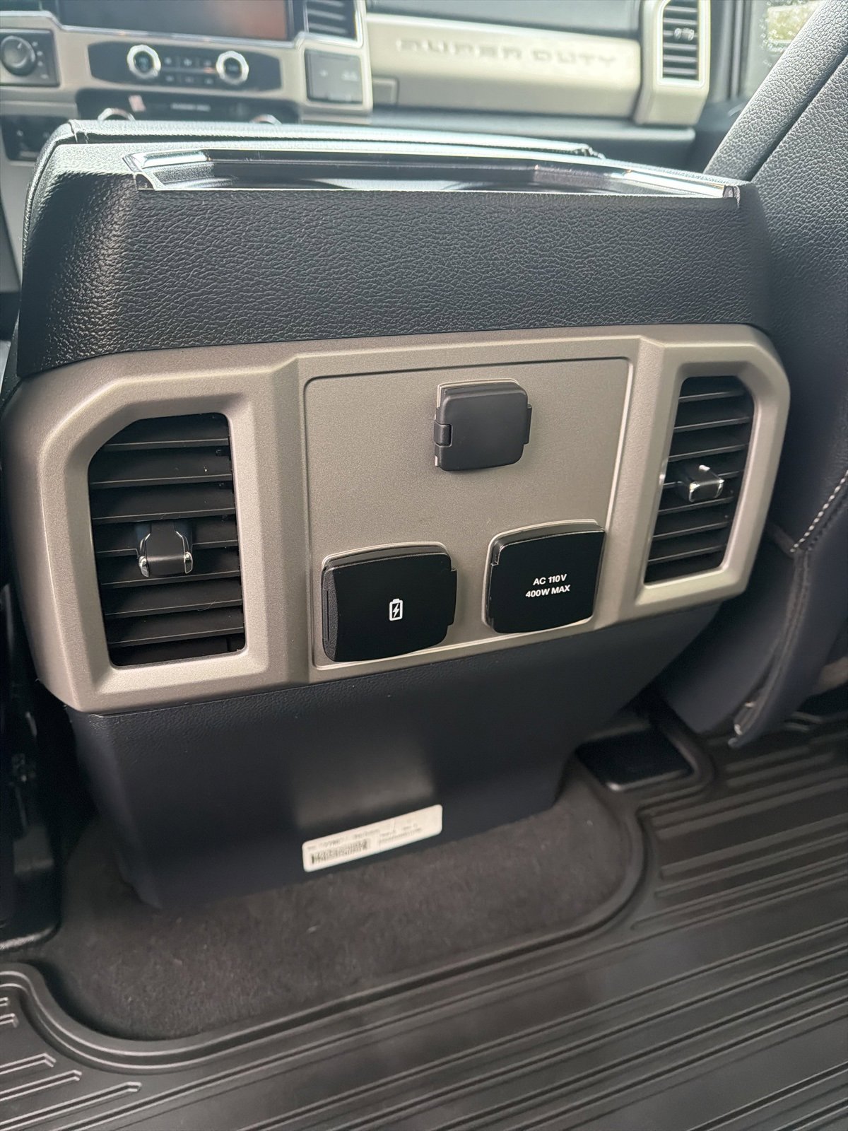 Certified 2022 Ford F250 Lariat w/ Black Appearance Package image 13