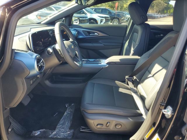 New 2026 Chevrolet Equinox EV LT image 8