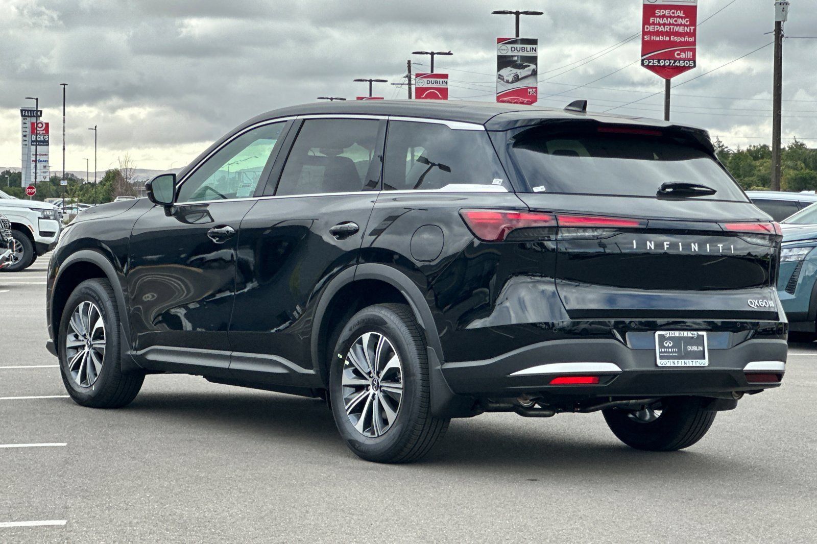 New 2027 INFINITI QX60 Pure w/ Cargo Package AWD/4WD image 3