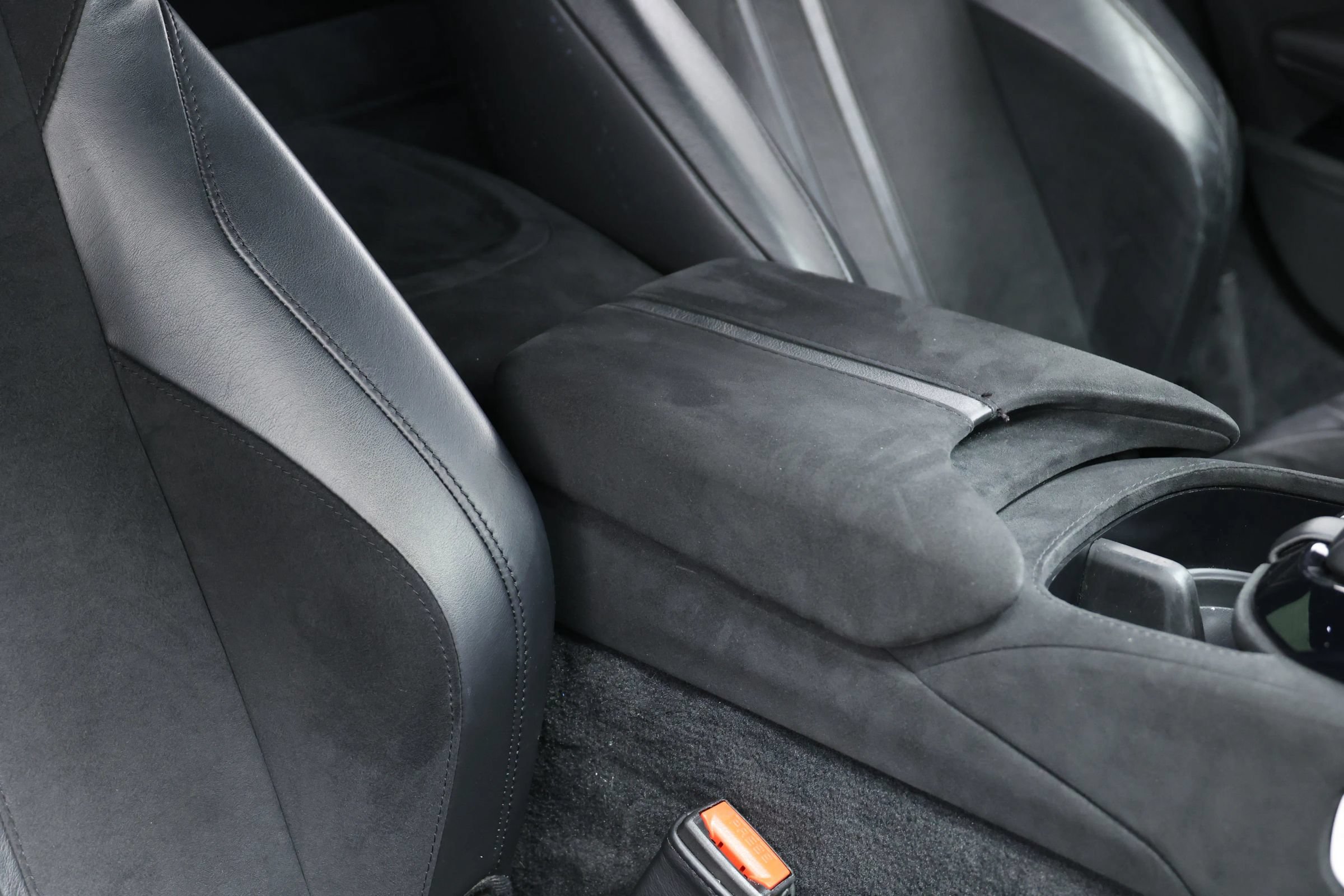 Used 2020 Aston Martin V8 Vantage Coupe RWD image 75