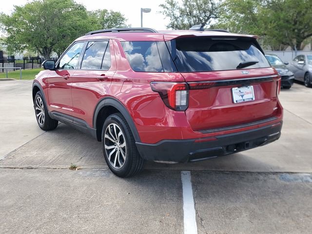 Used 2025 Ford Explorer ST-Line image 4