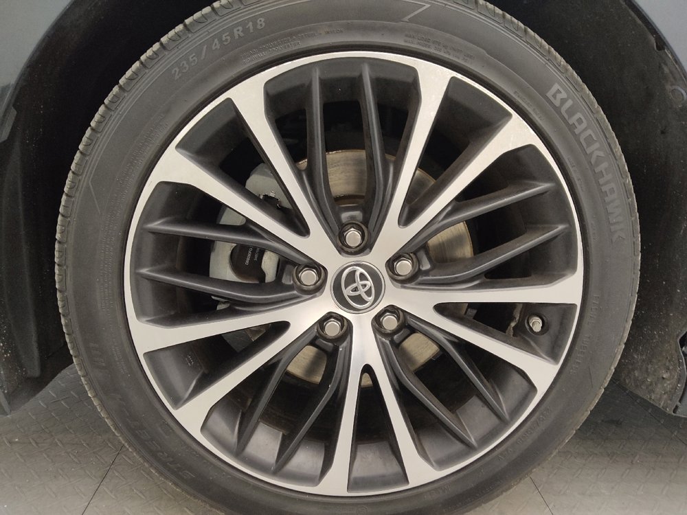 Used 2019 Toyota Camry SE image 31