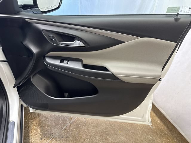 Certified 2025 Buick Envista Avenir FWD image 27