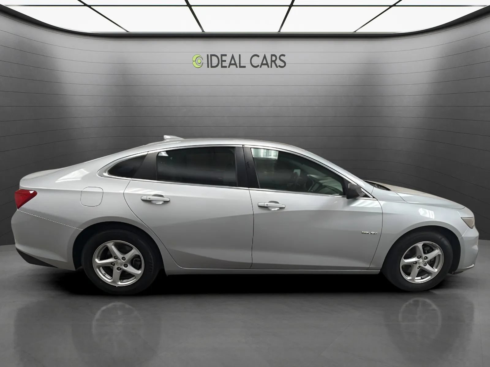 Used 2017 Chevrolet Malibu LS FWD image 4