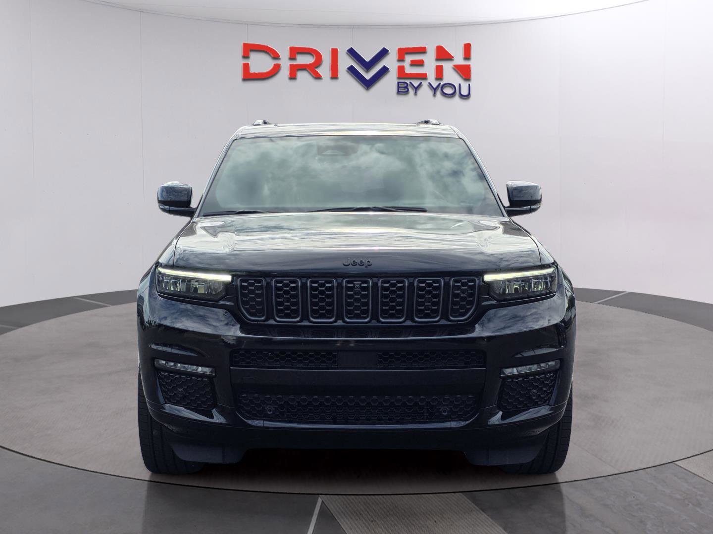 Used 2025 Jeep Grand Cherokee L Summit AWD/4WD image 8