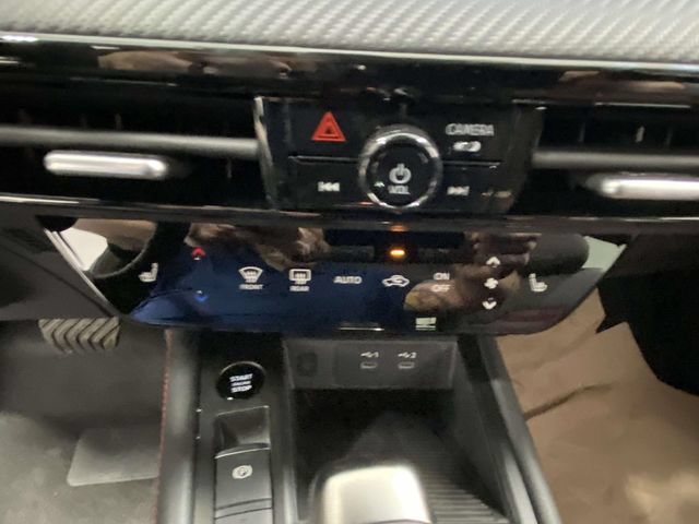 New 2026 Nissan Kicks SR w/ Cold Weather Package FWD image 19