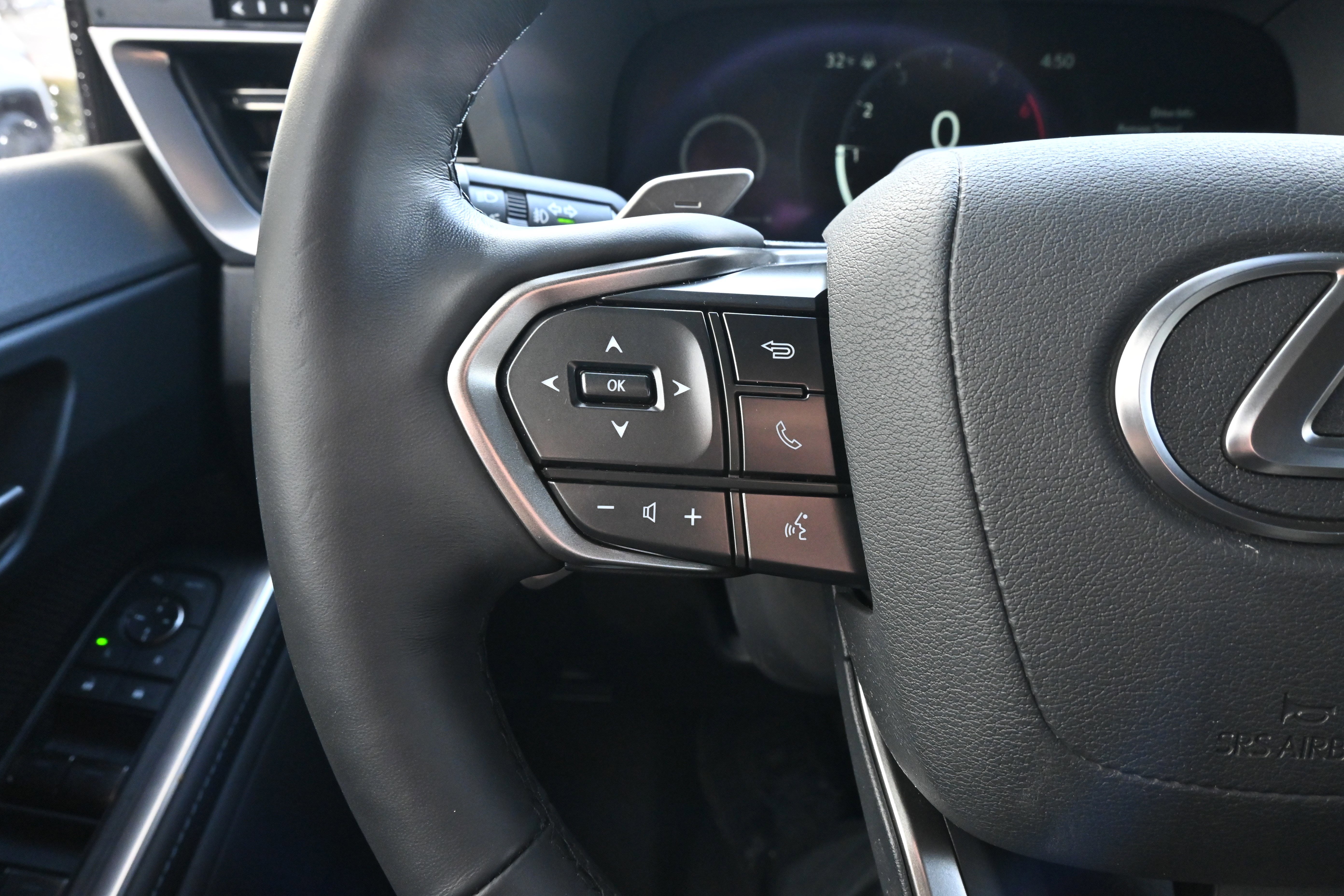 Used 2025 Lexus GX 550 image 31