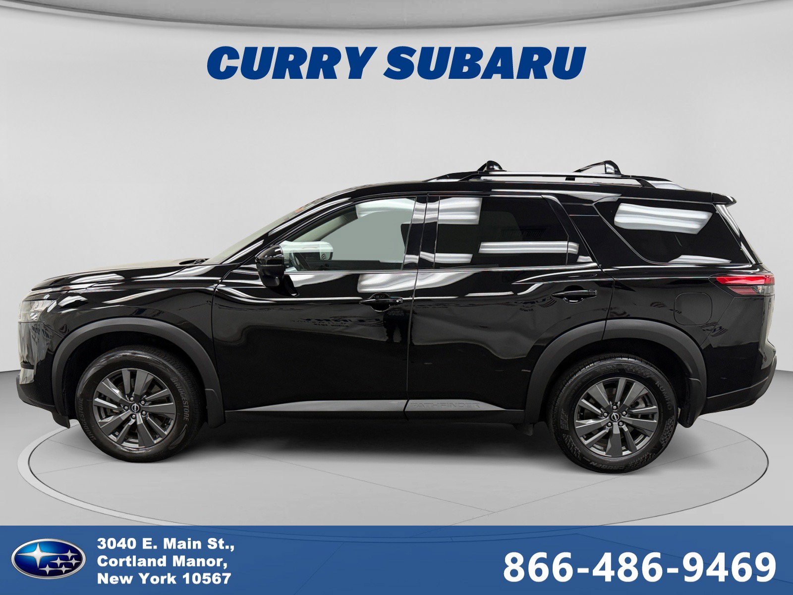Used 2024 Nissan Pathfinder SV AWD/4WD image 2