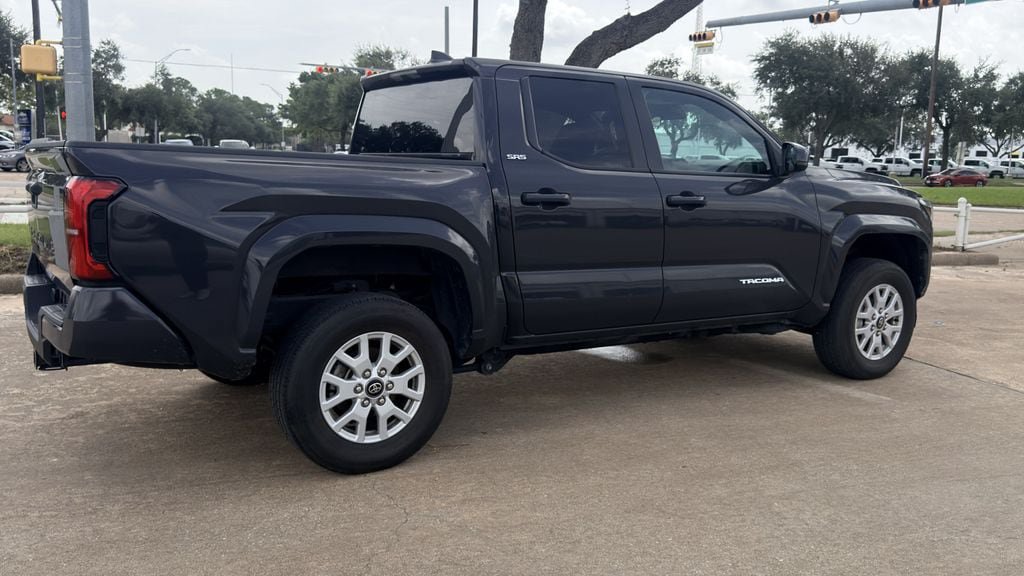 Used 2024 Toyota Tacoma SR5 AWD/4WD image 7
